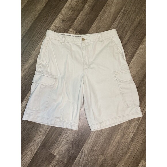 Izod Chino Cargo Shorts Tan Khaki Pockets Men's Size 32 - Picture 1 of 7